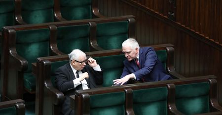 Polski Ład. PiS pójdzie na kompromis z Gowinem? Fogiel: zdecydowaną część warunków uda się spełnić