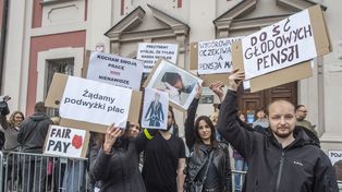 Poznań: Protest urzędników. Znów domagali się podwyżek. "My już naprawdę jesteśmy zmęczeni"