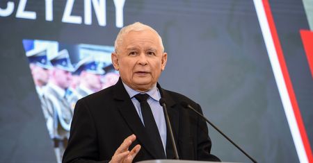 Zjednoczona Prawica rośnie w siłę, topnieje poparcie dla KO. Nowy sondaż dla WP