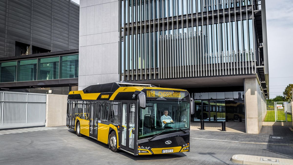 Pojazdy napędzane będą niskoemisyjnym sprężonym gazem ziemnym (CNG).