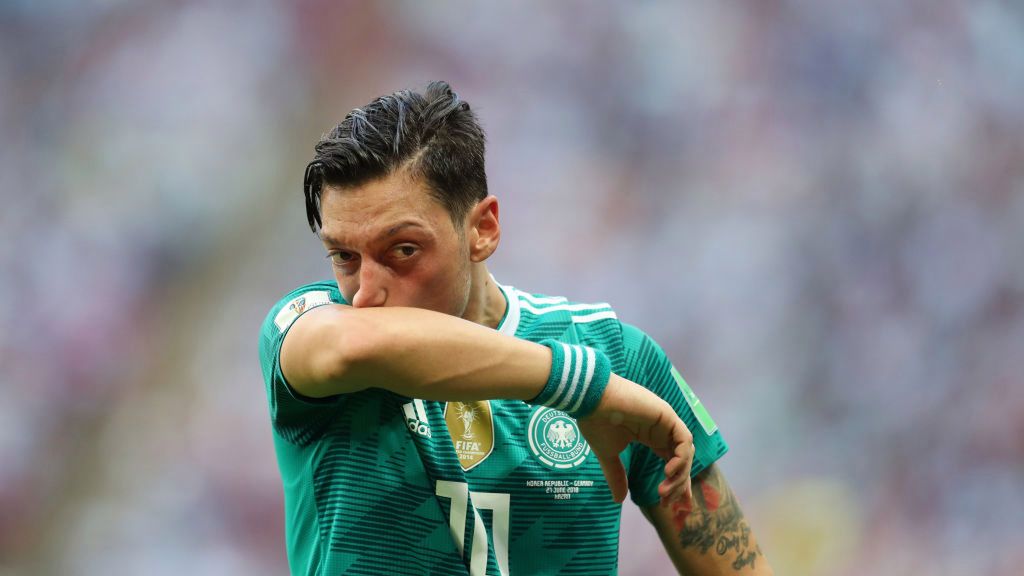 Getty Images / Catherine Ivill / Na zdjęciu: Mesut Oezil