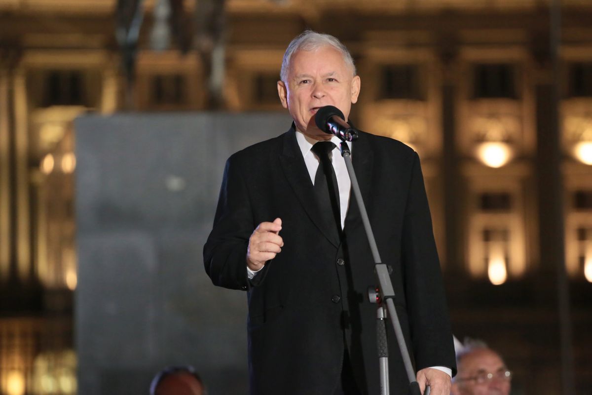 Zaczyna się ostatni akt. Jarosław Kaczyński kończy smoleński dramat polityczny