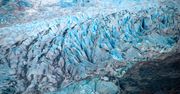 Topniejące lodowce mogą zniszczyć internet, woda zagraża światłowodom