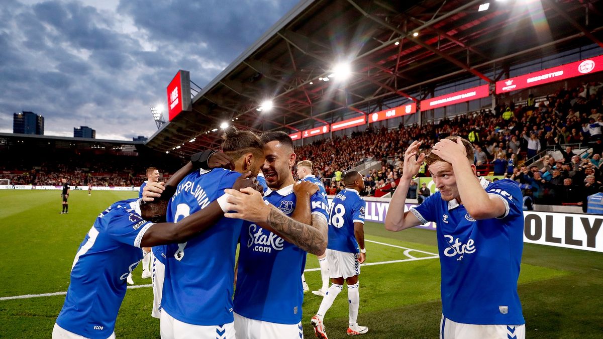 Zdjęcie okładkowe artykułu: Getty Images / Ryan Pierse / Na zdjęciu: radość piłkarzy Evertonu