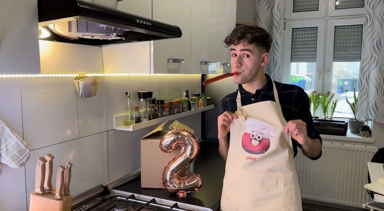 Urodziny Pączka z WP Pilota świętuje Dominik Czeronek. Uczestnik "Masterchefa" zdradził swój przepis na domowe słodkości