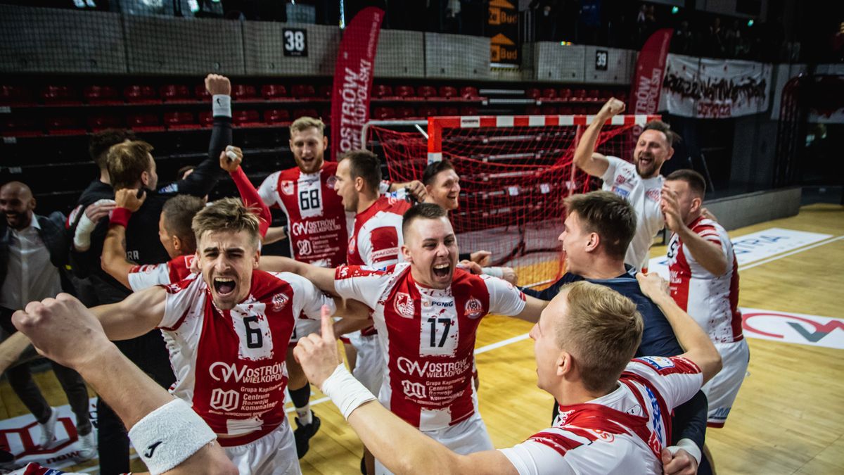 Materiały prasowe / Ostrovia / Na zdjęciu: radość szczypiornistów Ostrovii