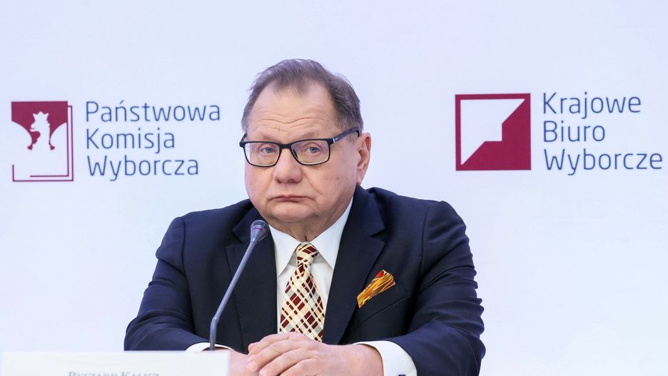Pa?stwowa Komisja Wyborcza nt. przebiegu g?osowania
Fot. Wojciech Olkusnik/East News, 01.06.2025. Druga tura wyborow prezydenckich. Panstwowa Komisja Wyborcza nt. przebiegu glosowania.
N/z: Ryszard Kalisz
Wojciech Olkusnik