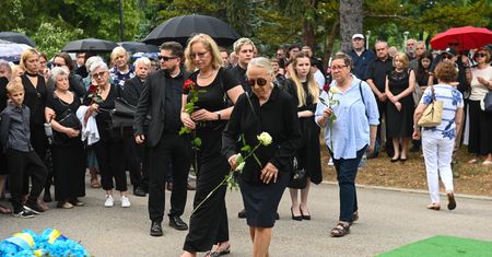 Ludwikę Wujec żegnały tłumy. "Będzie mi jej piekielnie brakować"