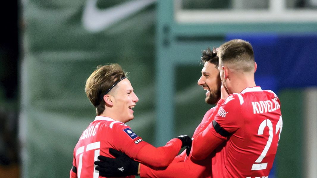 PAP / Jakub Kaczmarczyk / Na zdjęciu: piłkarze Wisły Kraków