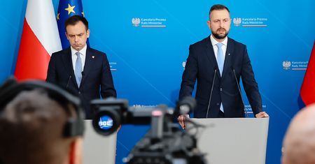 "Kosiniakowe" do reformy. Wicepremier zapowiada zmiany w świadczeniu dla rodziców
