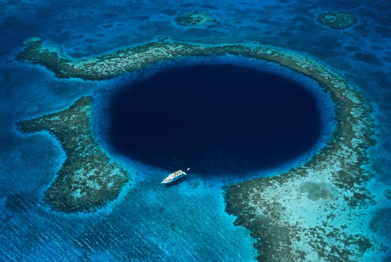 Great blue hole reveals surprising human impact in deep dive