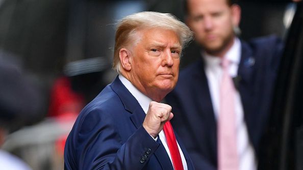 Donald Trump i walka z pandemią COVID-19