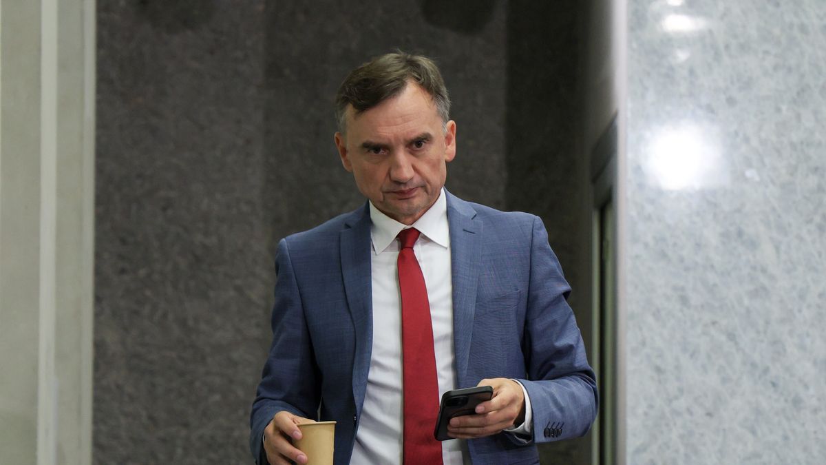 Zbigniew Ziobro
Pawe� Supernak
10 10. kadencja, inwigilacja, kadencji, komisja, oprogramowanie, Pegasus, polityk, polityka, posiedzenie, sejm, sejmowa, sejmu, szpiegowskie