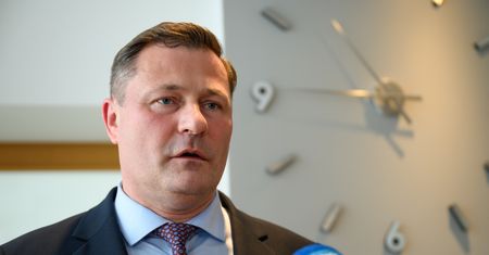 Minister tłumaczy się z wypowiedzi o cenach mieszkań, którą wywołał burzę
