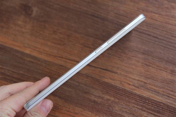 W skrócie: Xiaomi Mi Note na zdjęciach, koniec marki Ascend i i klon iPhone'a 6 22