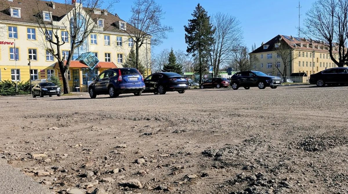Ten parking to prawdziwe pobojowisko.