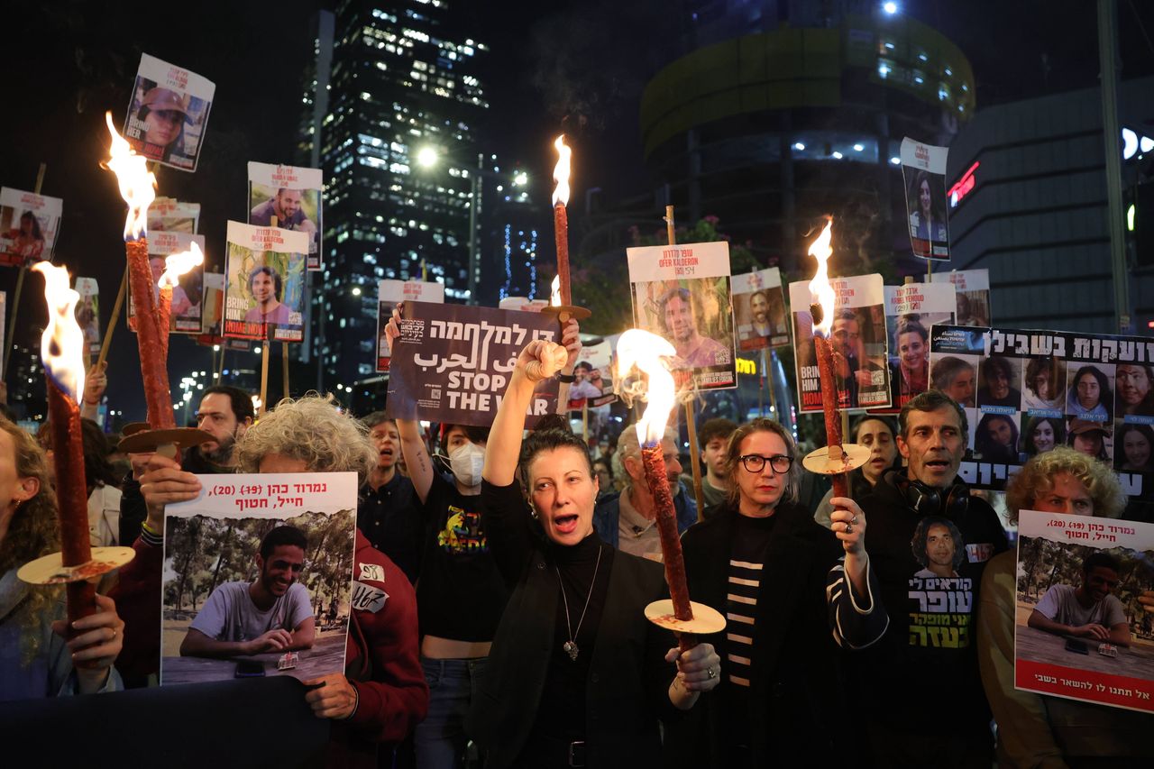 Ceasefire celebrations erupt in Gaza and Tel Aviv streets