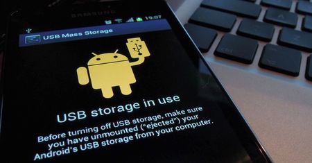 DriveDroid: zastąp zagubionego pendrive'a z systemem operacyjnym swoim androidowym telefonem