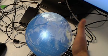 Patrz i dotykaj: UltraHaptics pozwoli pomacać to, co widzimy w goglach HoloLens