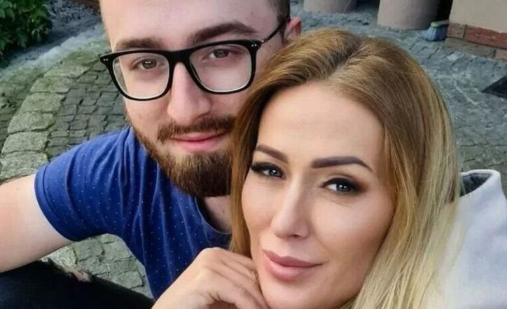 Grób syna Sylwii Peretti przykrył stos wieńców