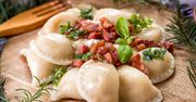 Elastyczne ciasto na pierogi. Wystarczy dodać jedną łyżkę