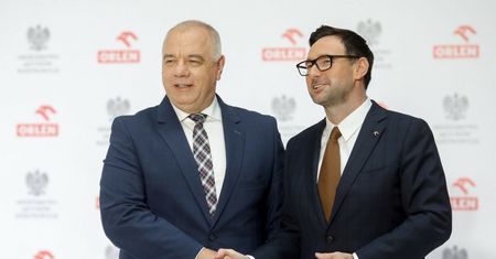 Projekt "koryto na wieki" trafił do kosza. "Wyborcza": stał za nim prezes Orlenu