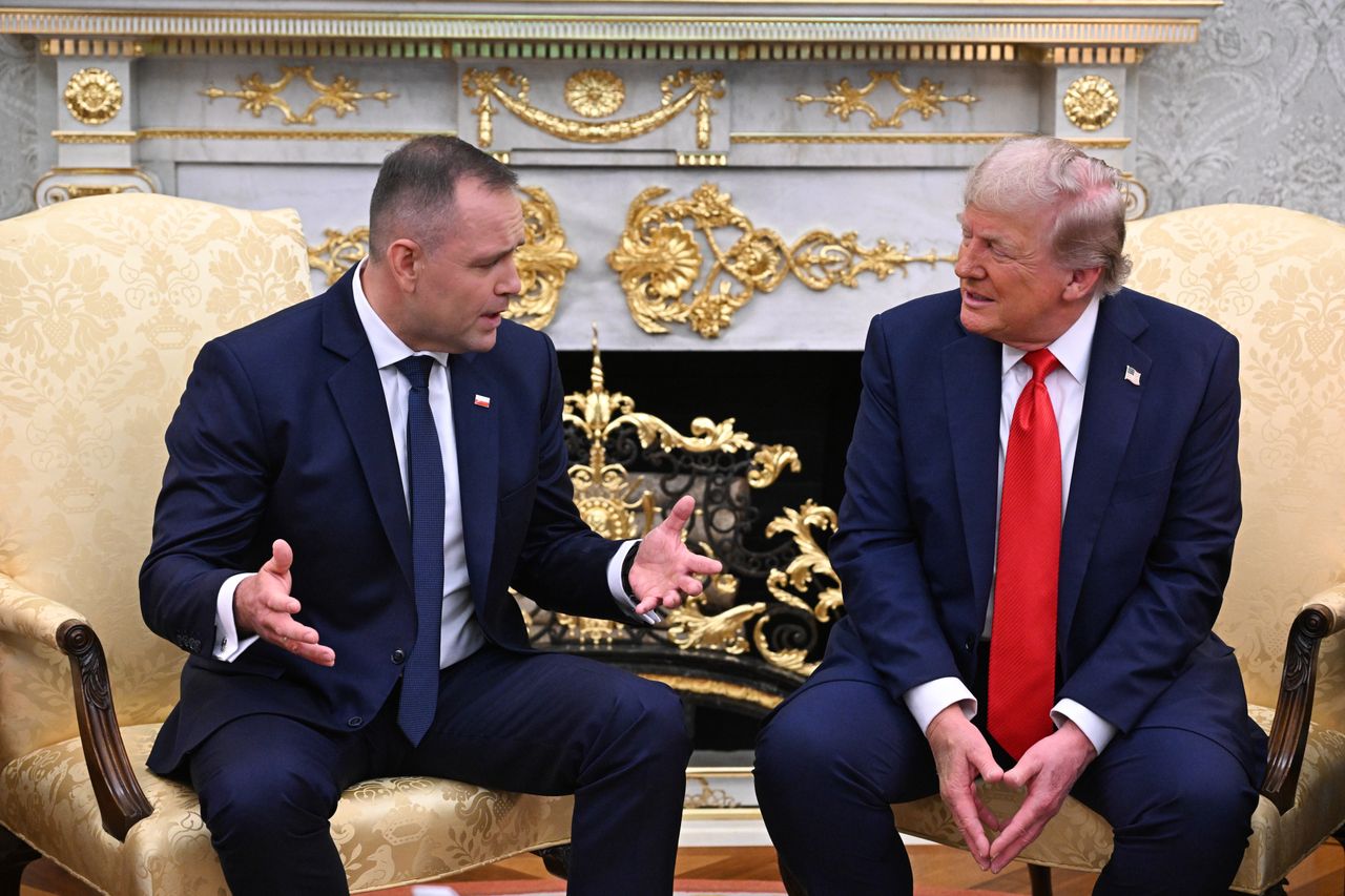 Rozmawiali bez tłumacza. Ekspertka oceniła angielski Nawrockiego