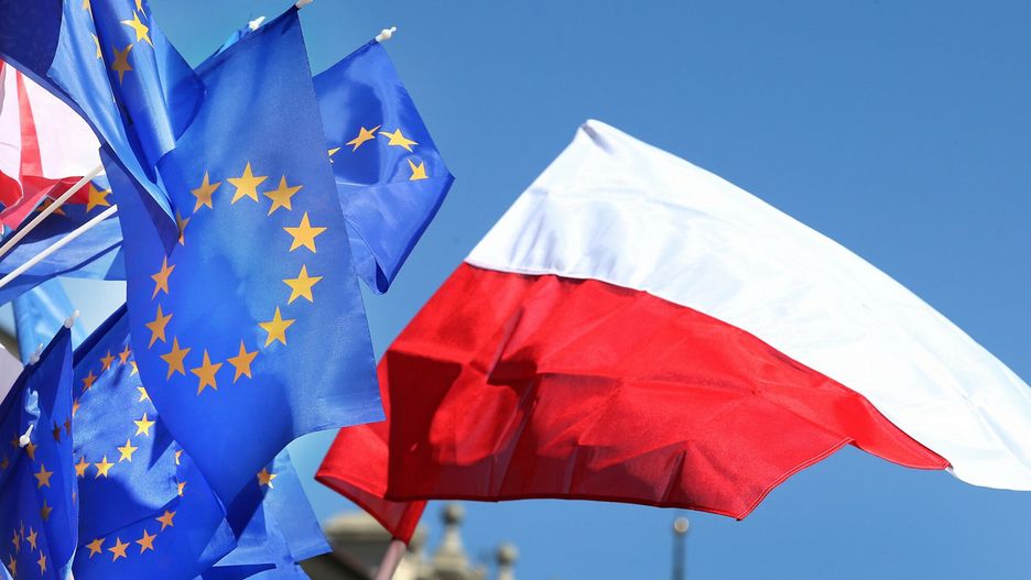 Polacy chcą polexitu? Wyniki najnowszego sondażu mogą zaskakiwać