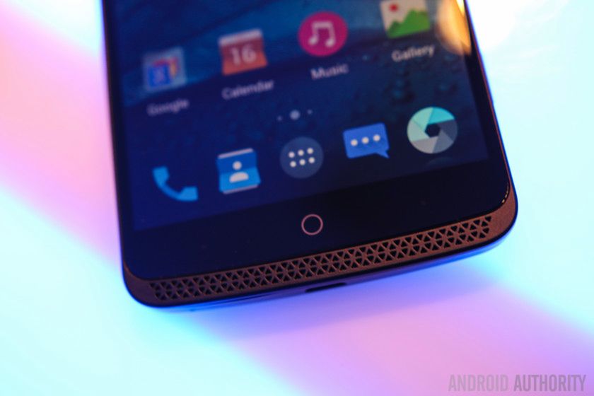 ZTE Axon oficjalnie zaprezentowany. Jest czego zazdrościć Amerykanom 9