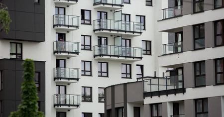 Czy korzystanie z chwilówek obniża szanse na kredyt w banku? Zobacz, co wpływa na zdolność kredytową