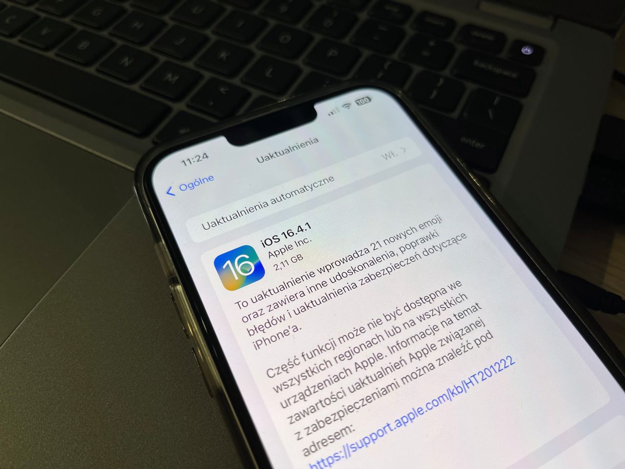 iOS 16.4.1 - aktualizacja do pobrania w iPhone.