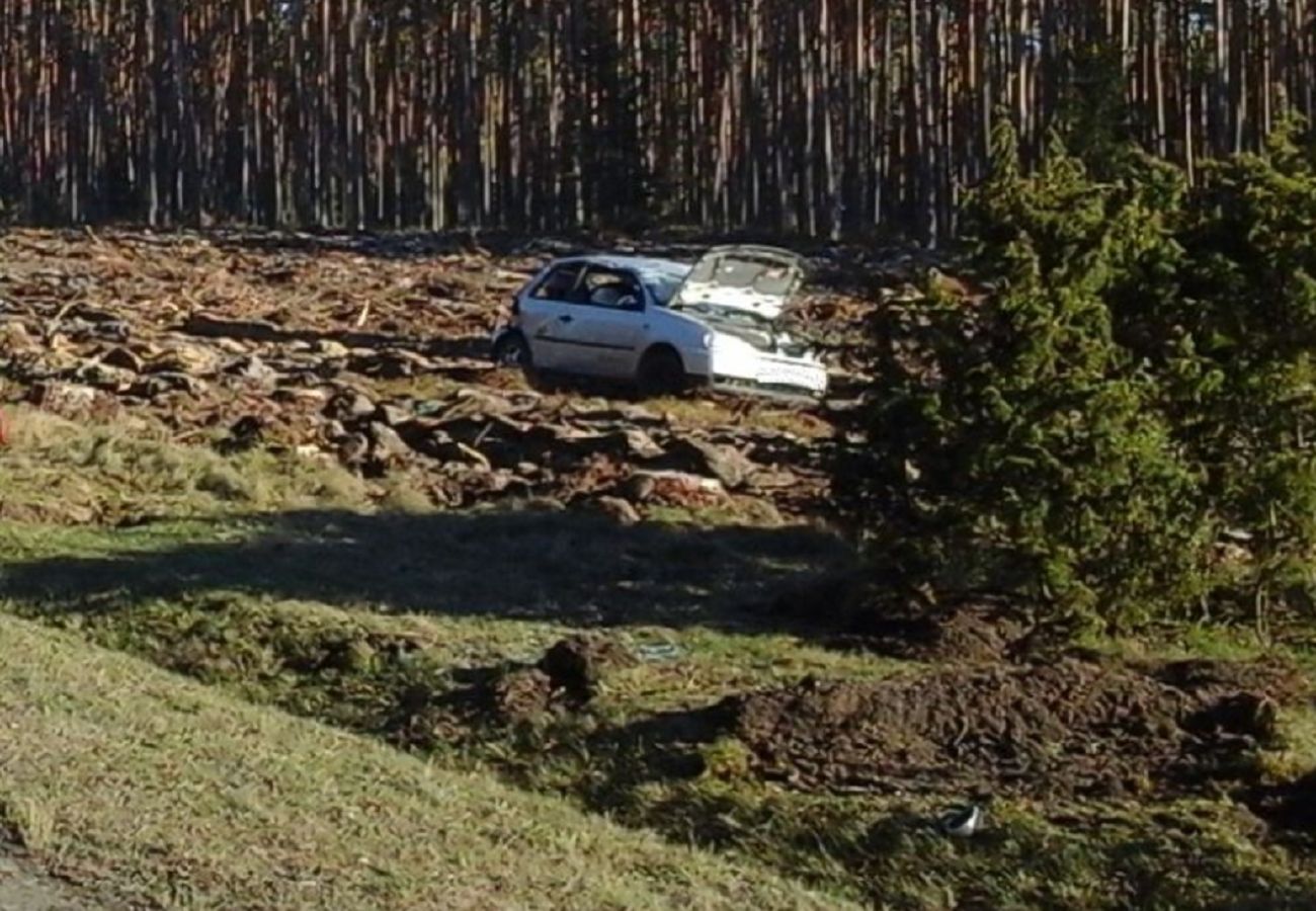 Nietypowy wypadek w Chojnicach. Kobieta nie zauważyła drewna