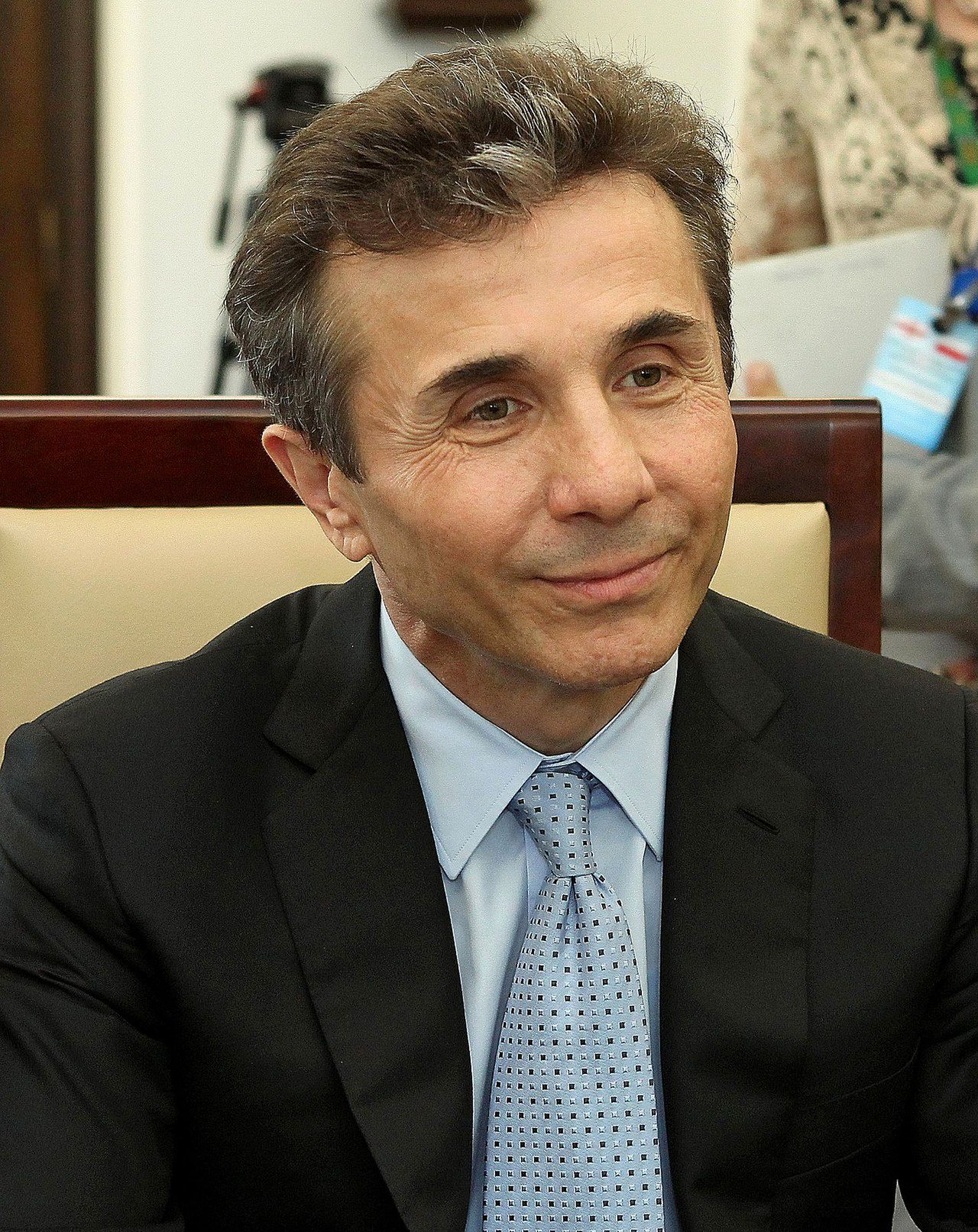 Najbogatszy człowiek Gruzji podejrzewany o unikanie sankcji USA – kontrowersje wokół Bidziny Iwaniszwilego