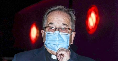 Rządowy przelew do fundacji o. Rydzyka. Ponad 430 tys. zł z resortu zdrowia
