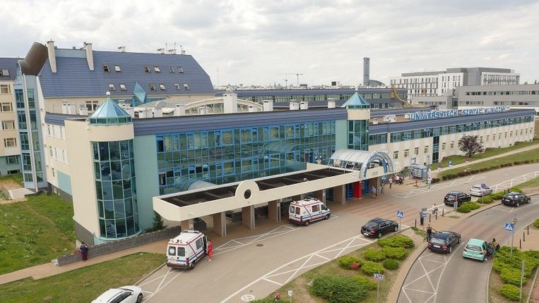 Koronawirus w Polsce. Uniwersytecki Szpital Kliniczny pod lupą. Personel będzie regularnie badany na COVID-19