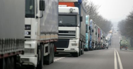 Granica z Białorusią stoi. Gigantyczne korki na wiele godzin