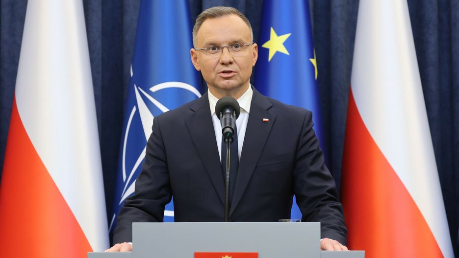 Posiedzenie Rady Gabinetowej
Fot. Piotr Molecki/East News,  Warszawa, 13.02.2024. Posiedzenie Rady Gabinetowej w Palacu Prezydenckim. Prezydent i rzad dyskutowali nt . realizacji strategicznych inwestycji, takich jak Centralny Port Komunikacyjny, kwestii energetyki jadrowej oraz modernizacji polskiej armii. Oswiadczenie prezydenta Andrzeja Dudy (n/z) po zakonczeniu spotkania.
Piotr Molecki