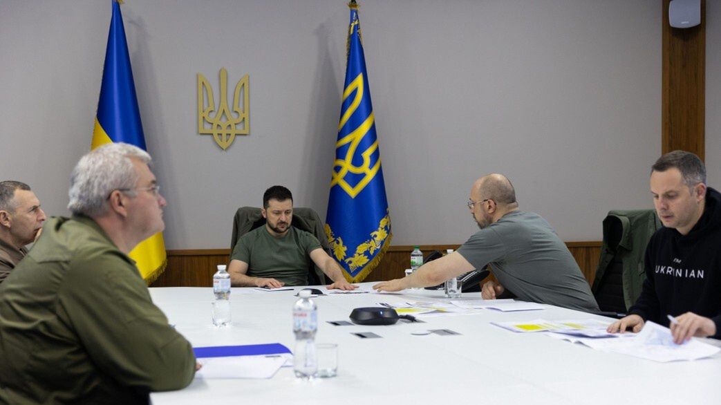 Na zdjęciu przedstawiciele ukraińskiego rządu, m.in. Wołodymyr Zełenski