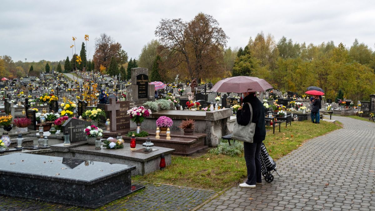 Cmentarze zamknięte. Ksiądz chciał obejść ten przepis