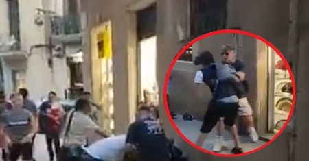 Dramatyczna sytuacja w Barcelonie. Atakują nawet w dzień