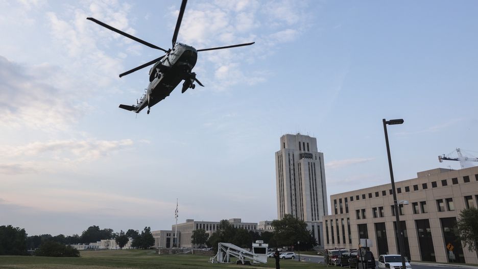 Joe Biden przybył do Narodowego Wojskowego Centrum Medycznego im. Waltera Reeda, aby odwiedzić żonę 