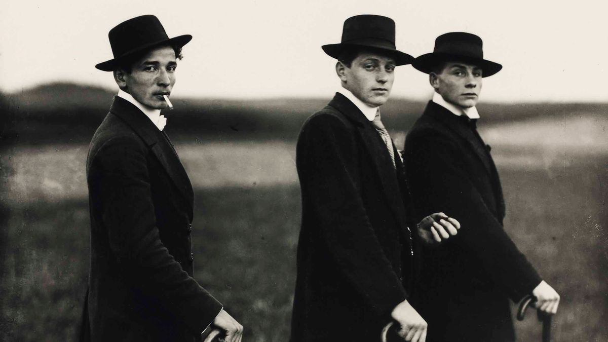 Historia jednego zdjęcia: "Młodzi farmerzy w drodze na potańcówkę" to symbol niewiedzy o naszej przyszłości 1