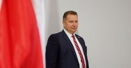 Czarnek grzmi: "Wstyd, komunisto Kwaśniewski"