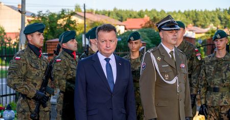 PiS gra bezpieczeństwem Polski [OPINIA]