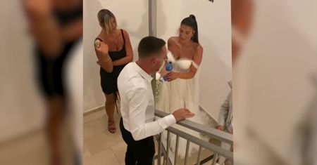 Nowożeńcy w schronie pod ostrzałem. Niezwykłe nagranie z Izraela