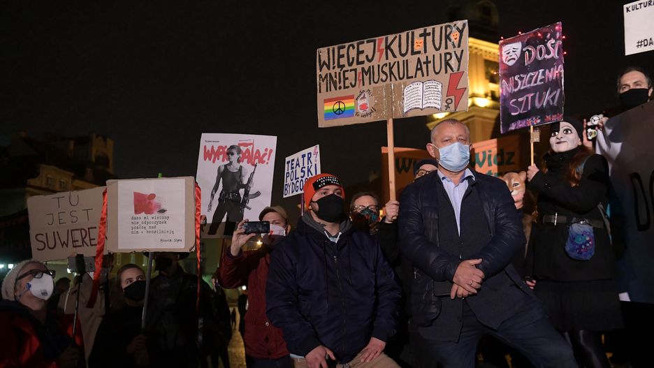 Koronawirus. Strajk Kobiet przyniesie więcej zakażeń? Jest prognoza