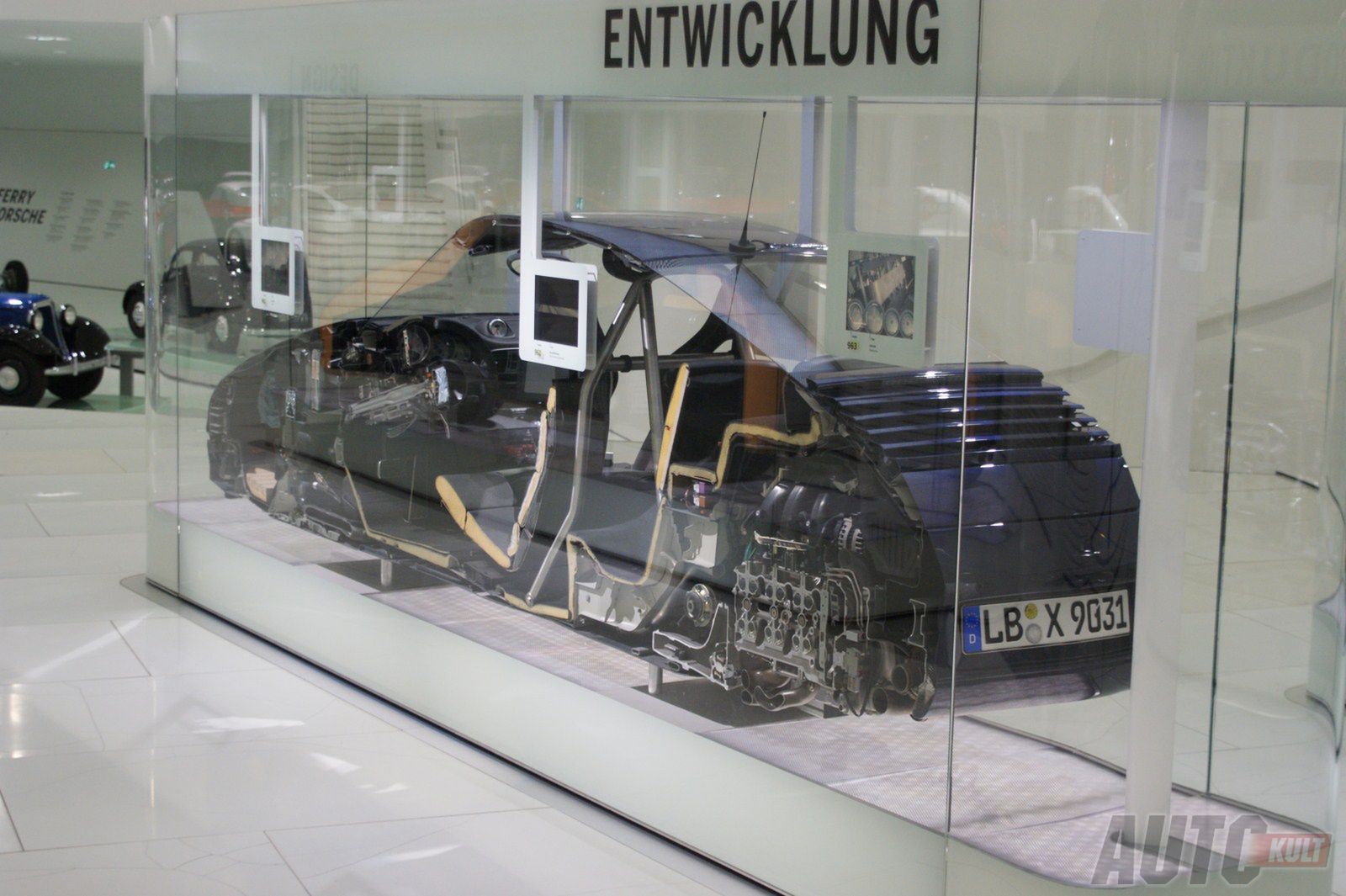 Porsche Museum - przekrój modelu Porsche 911