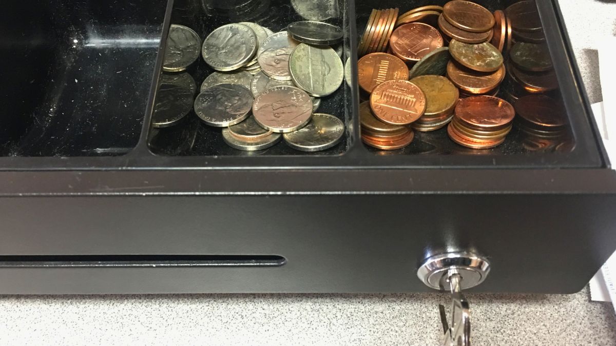 Gdy sprzedawca nie ma jak wydać reszty trzymaj język za zębami 