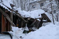 Jak domek z kart. Zawalił się pod śniegiem
