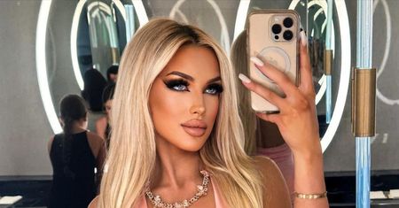 Caroline Derpienski ogłasza swoją "natural era" i pozuje BEZ DOCZEPÓW I FILTRÓW. "Męczył mnie idealny standard piękna" (FOTO)